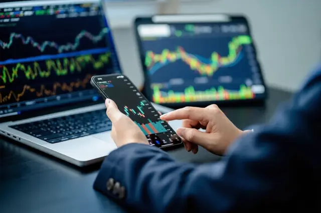 Due diligence i fem minutter: Hvordan crypto-kyndige nordmenn evaluerer nye plattformer